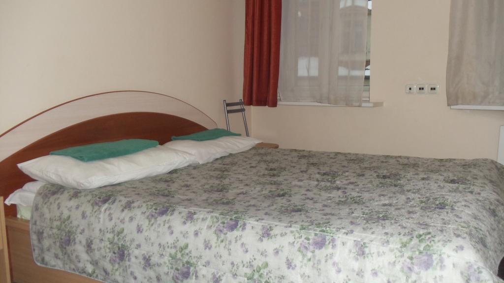 Dome Pearl Hostel Рига Стая снимка